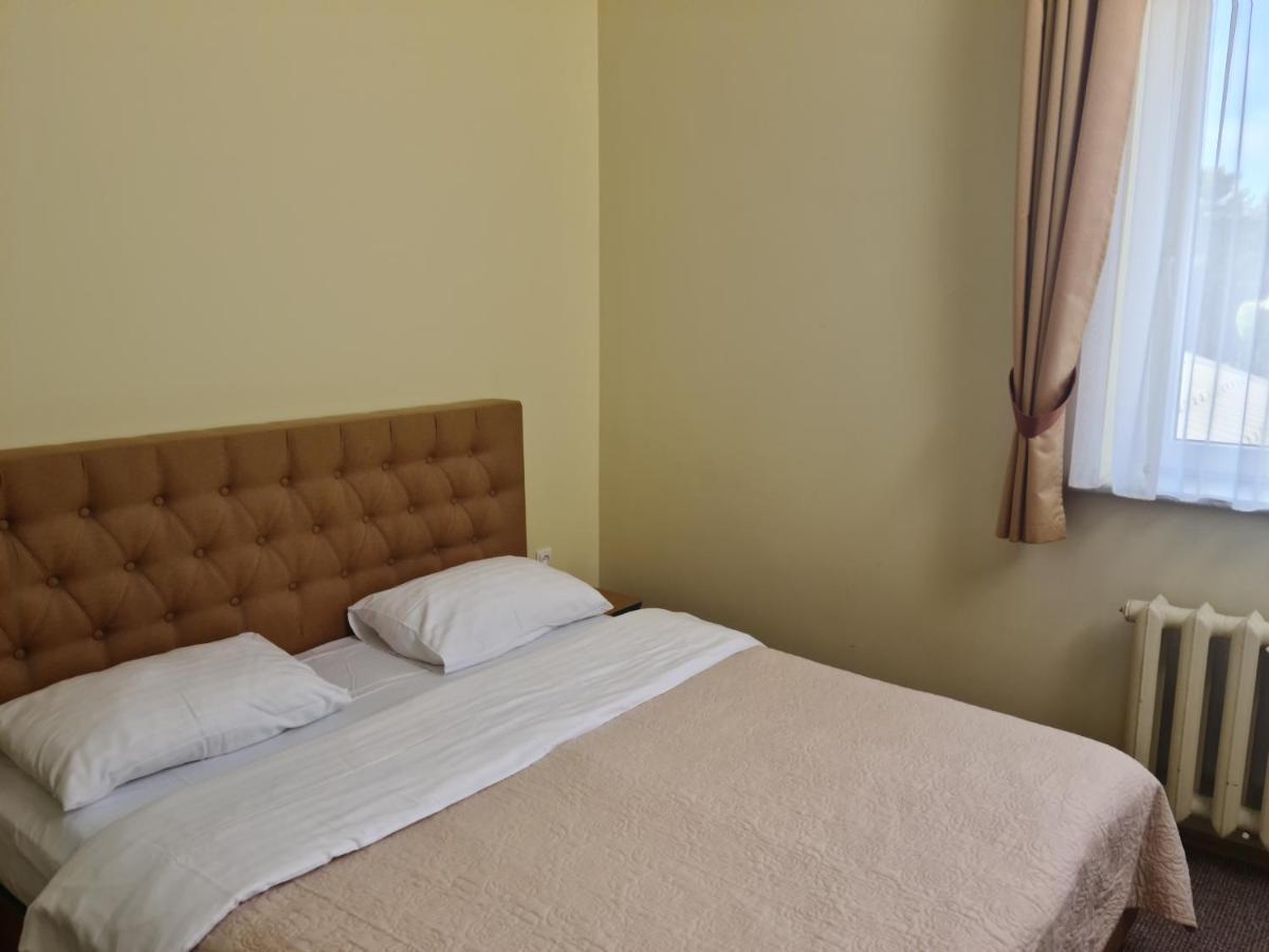 Hotel Medziotoju Kiemelis Palanga Exterior foto